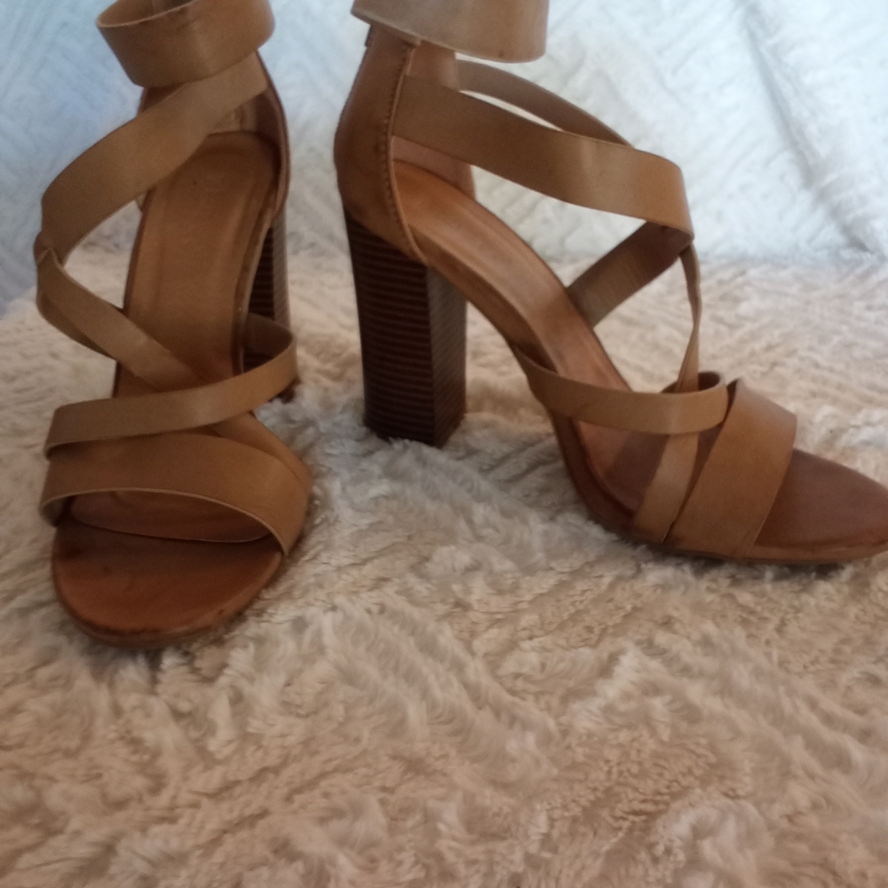 Elegant Tan Strappy Heels